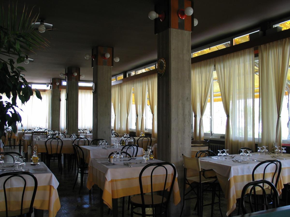 Albergo Girasole San Benedetto del Tronto Exterior foto