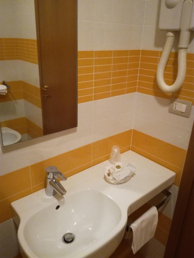 Albergo Girasole San Benedetto del Tronto Exterior foto